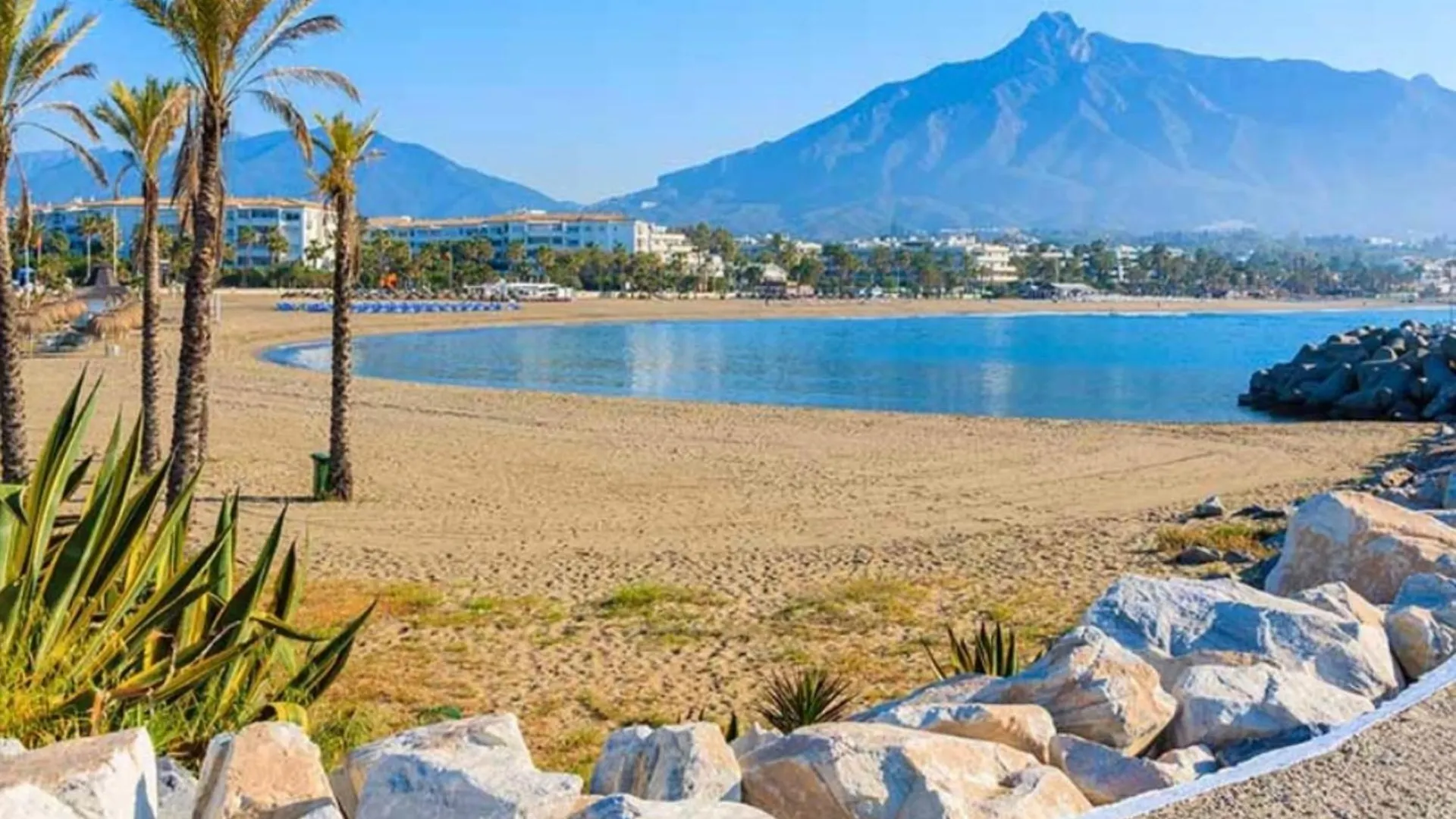 Marbella Beachfront - Beachside Apartment With Stunning Sea Views