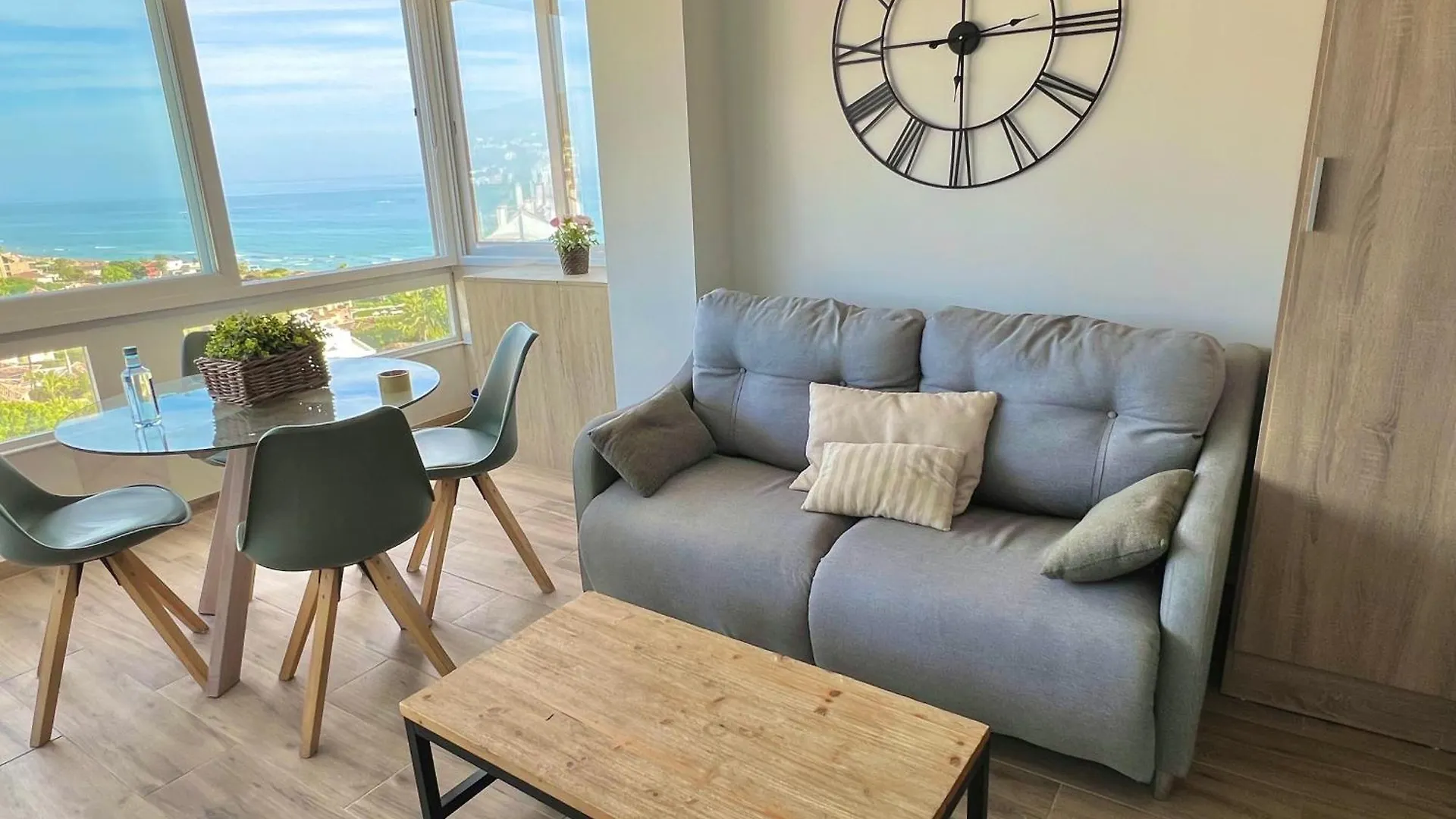 Marbella Beachfront - Beachside Apartment With Stunning Sea Views